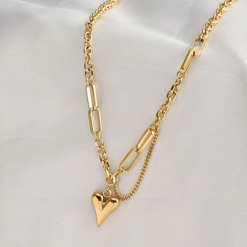 Evara Hearty Necklace