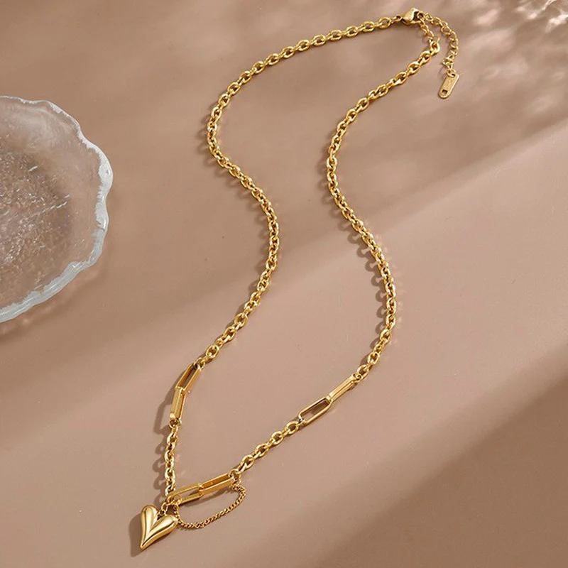 Evara Hearty Necklace