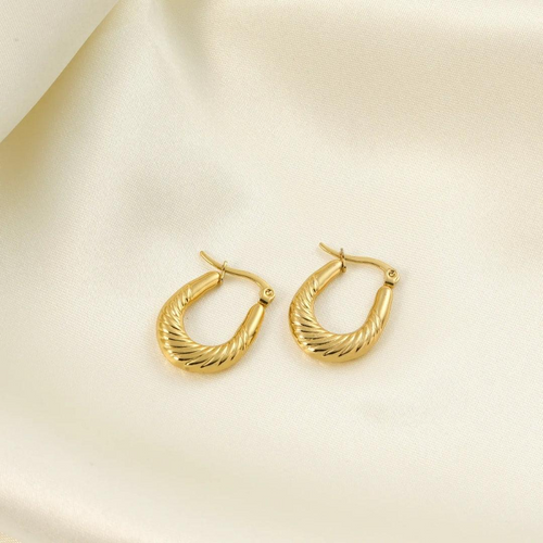 Avya Hoops